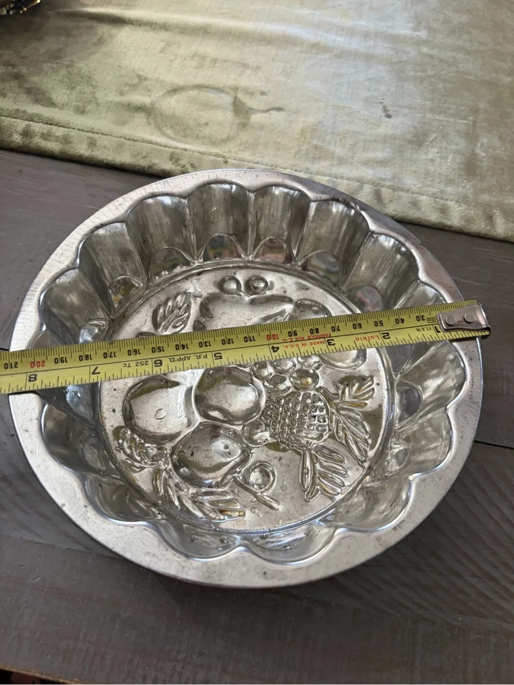 Decorative Silver Fruit-Embossed Metal Jelly Mold